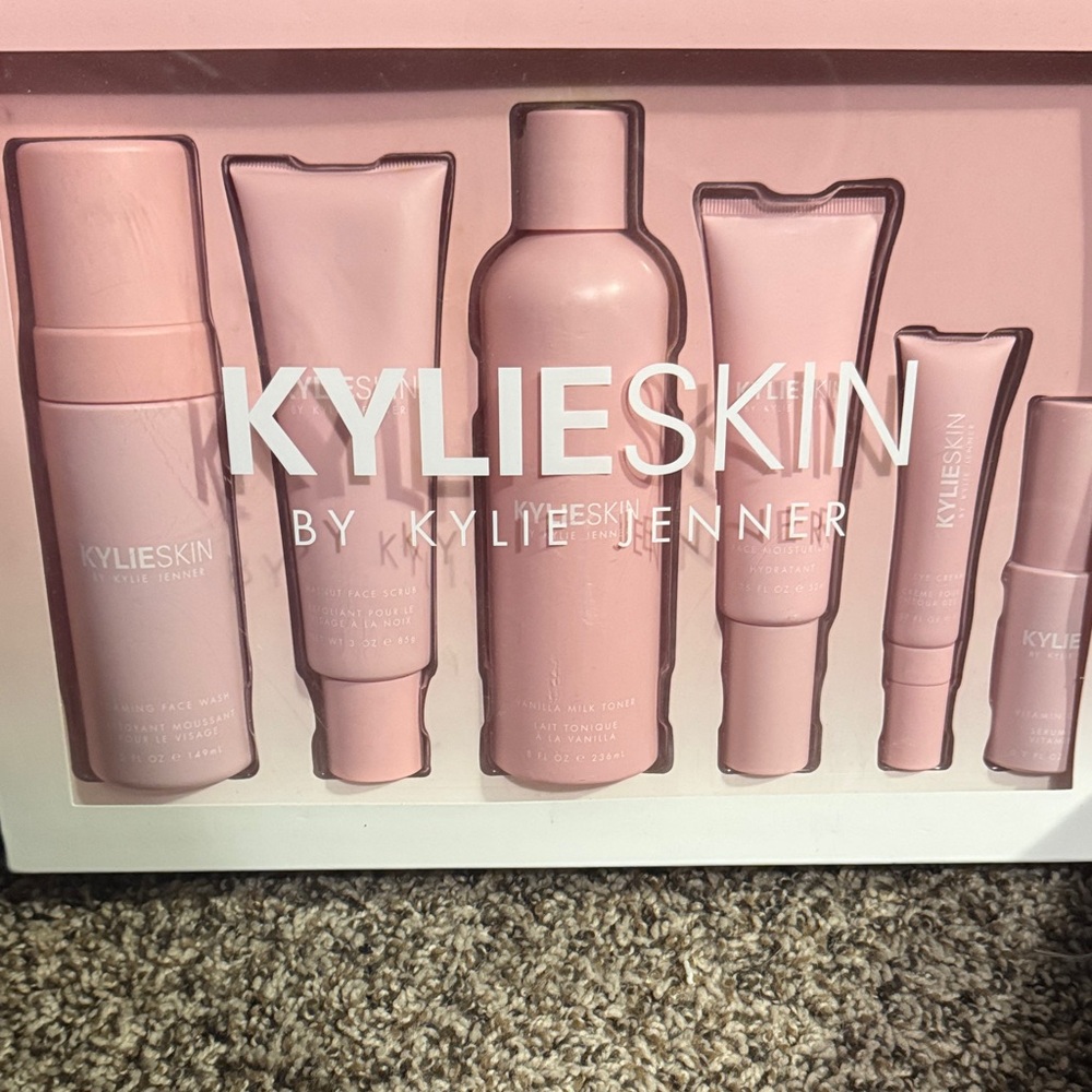 KYLIE SKIN Pink Skincare Set for Acne & Blemish
